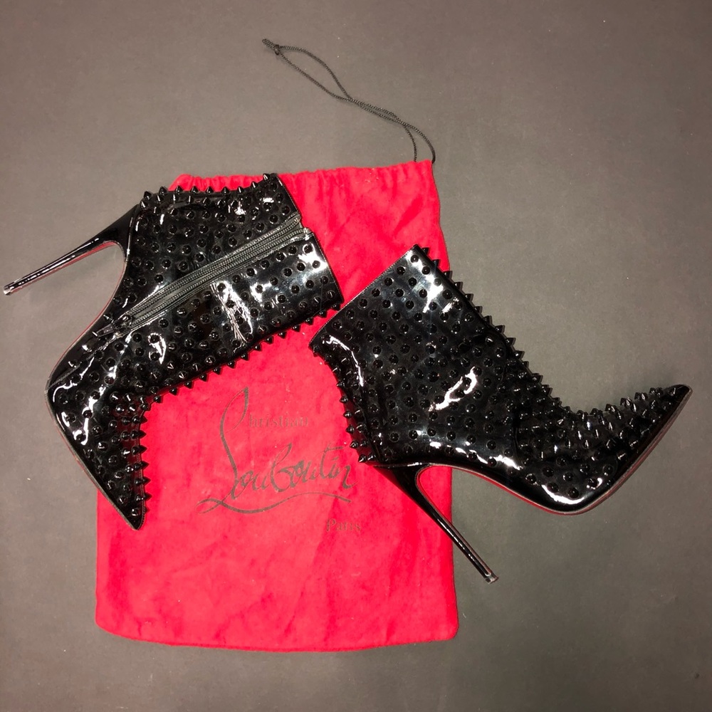 Christian Louboutin Snakilta black boot / bootie